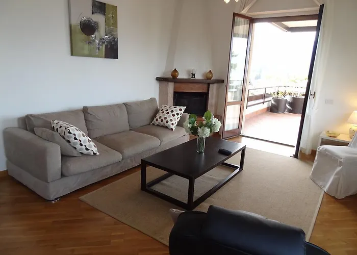 Vista Lago Στρέσα