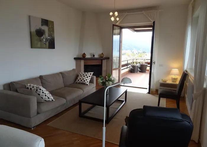 Vista Lago Στρέσα